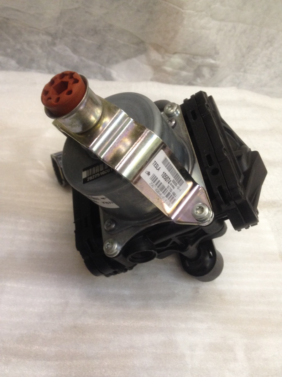 Tesla Brake vacuum pump 105074 03.7102-0640.4