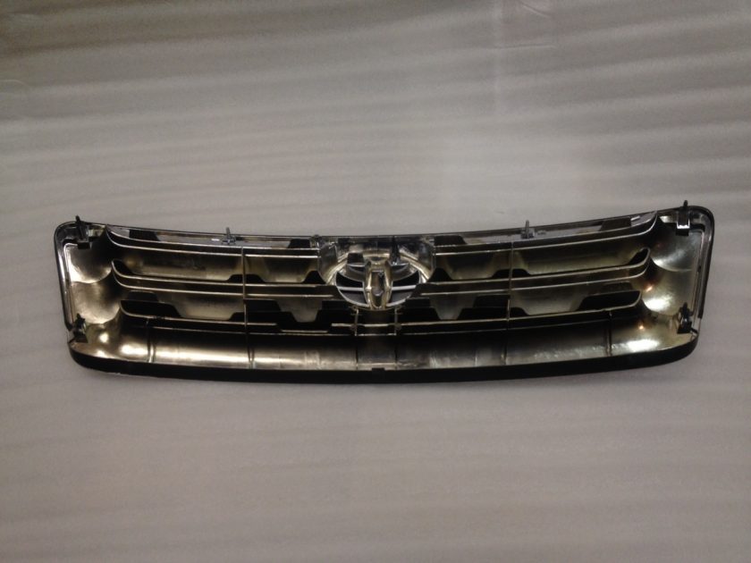 Toyota Avensis Verso Grille 53111-44110 44120 2002-2004