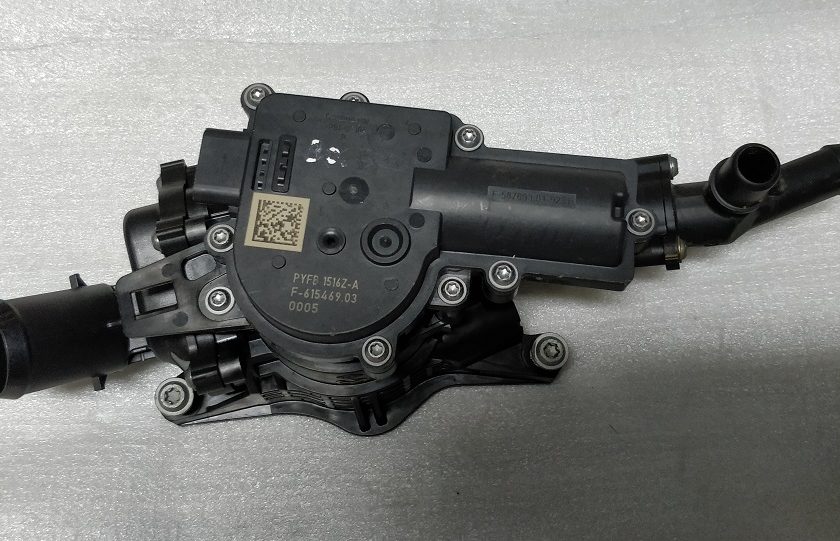 Mazda Thermostat cooling regulator valve PYFB 1516Z-A 587693.01