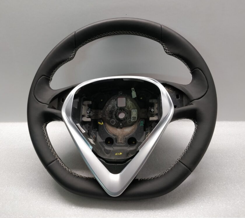 Flat Bottom steering wheel Giulietta White Stitch NON-Paddle New