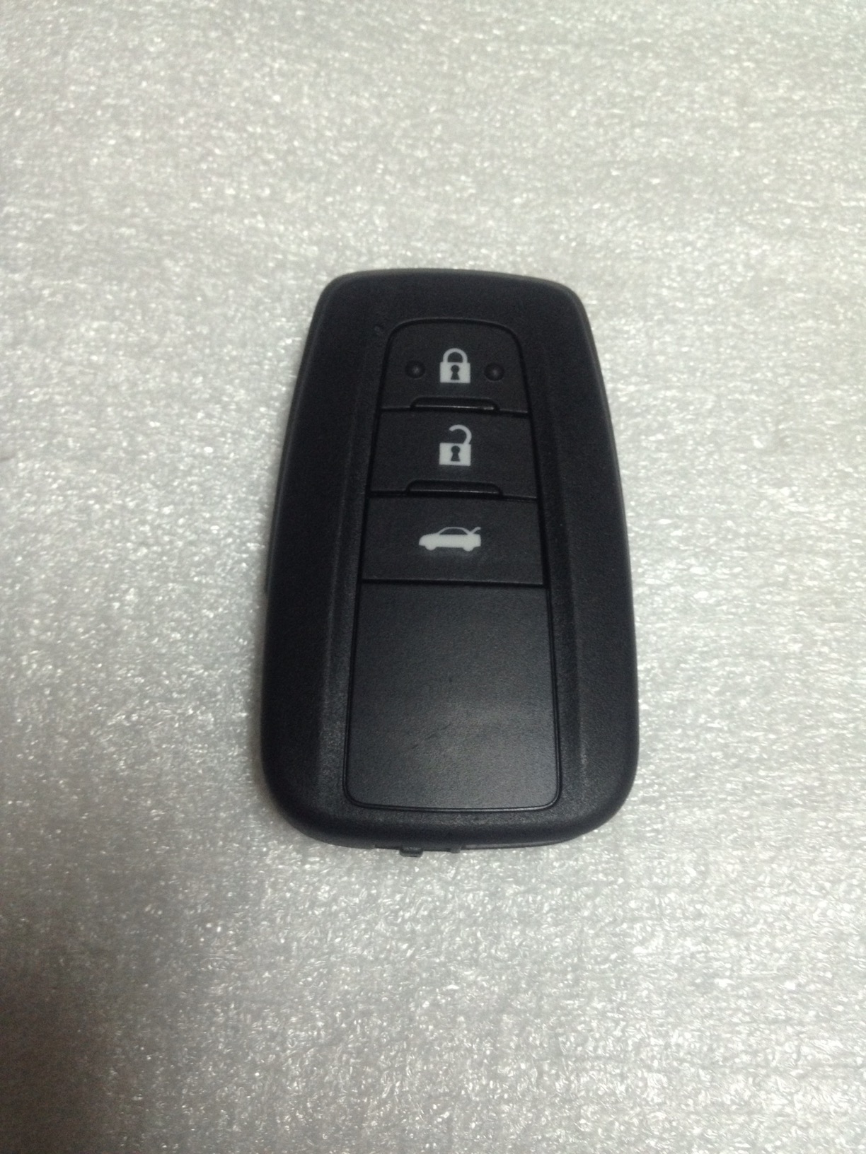 Toyota Corolla remote smart key BT2EW TOKAI RIKA MR10702 / 2015 FREQUENCY: 433Mhz