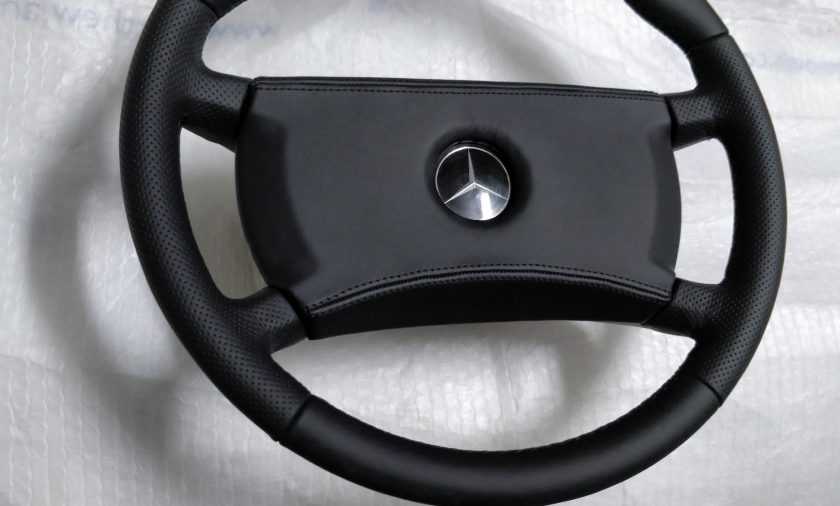 mercedes steering wheel 1264640017 R107 W124 W126 W123 SL SLC + thumb rests New Leather