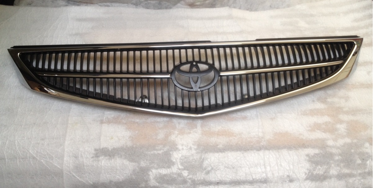 Front Grille Toyota Solara 53111-33101 1999-2001