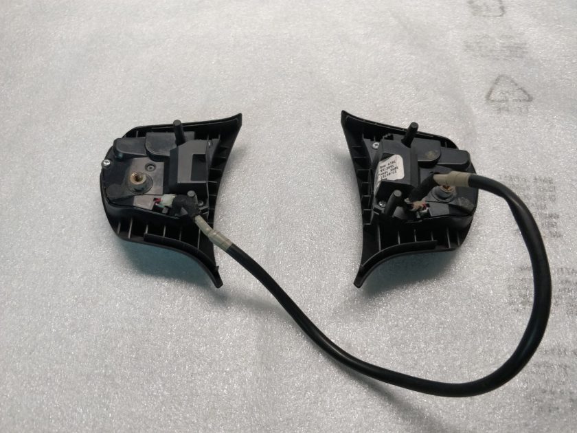 BMW I3 steering wheel controls buttons switch 9313891
